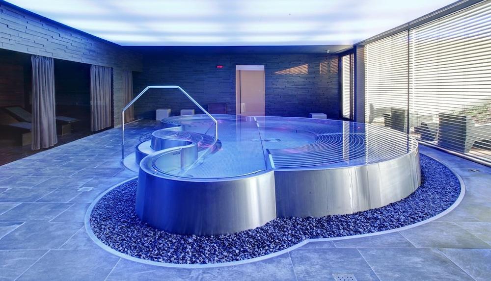 Miura Hotel Celadna Luaran gambar
