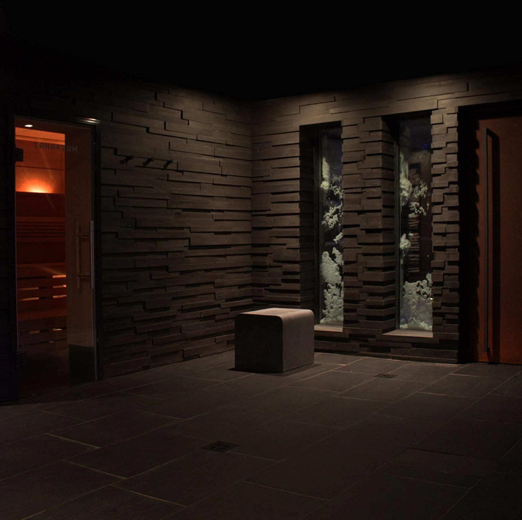 Miura Hotel Celadna Luaran gambar